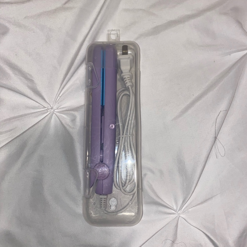 Mini flat iron
